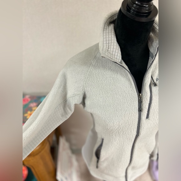 Women’s Patagonia jacket - Picture 4 of 8